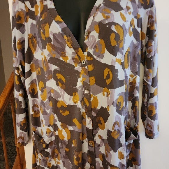 Logo by Lori Goldstein Cardigan - Picture 2 of 11